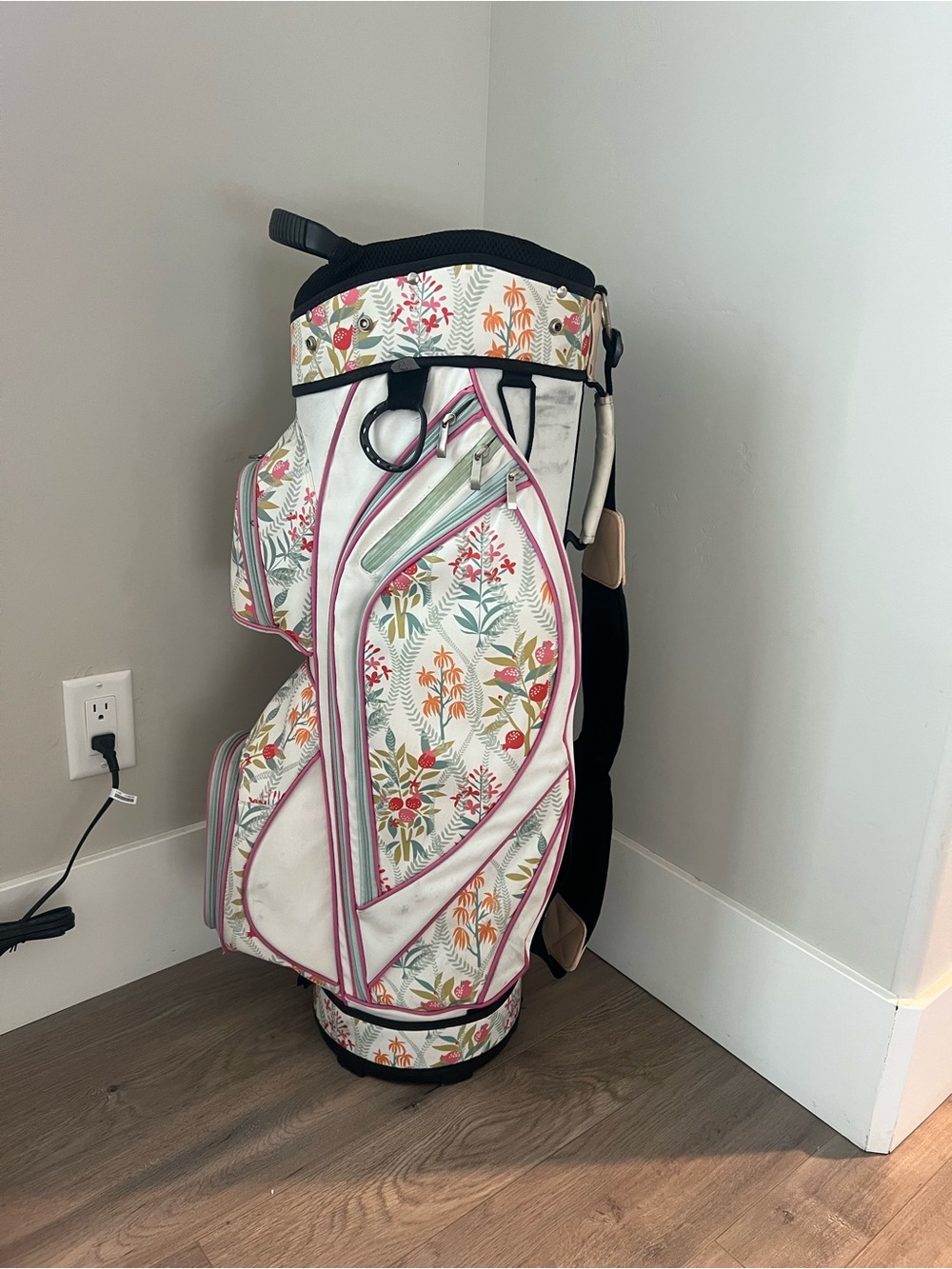 Spartina 449 White Floral Travel Golf Bag with Pink Trim